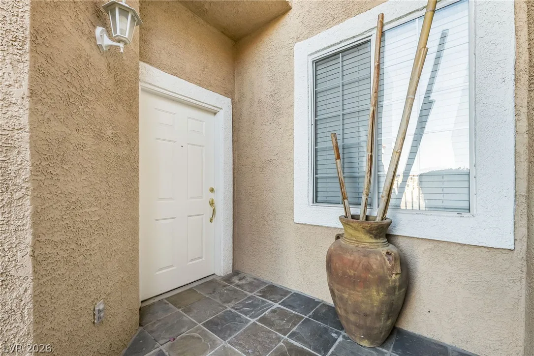 9062 Kimo Street — photo 2