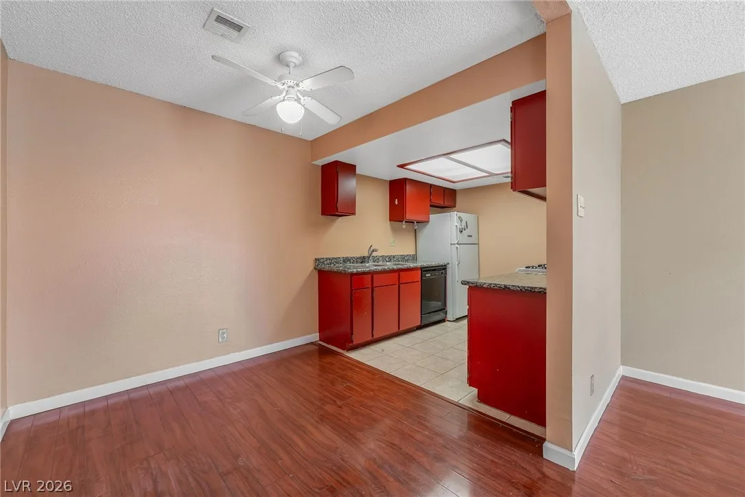 5264 Child Court 92 — photo 4