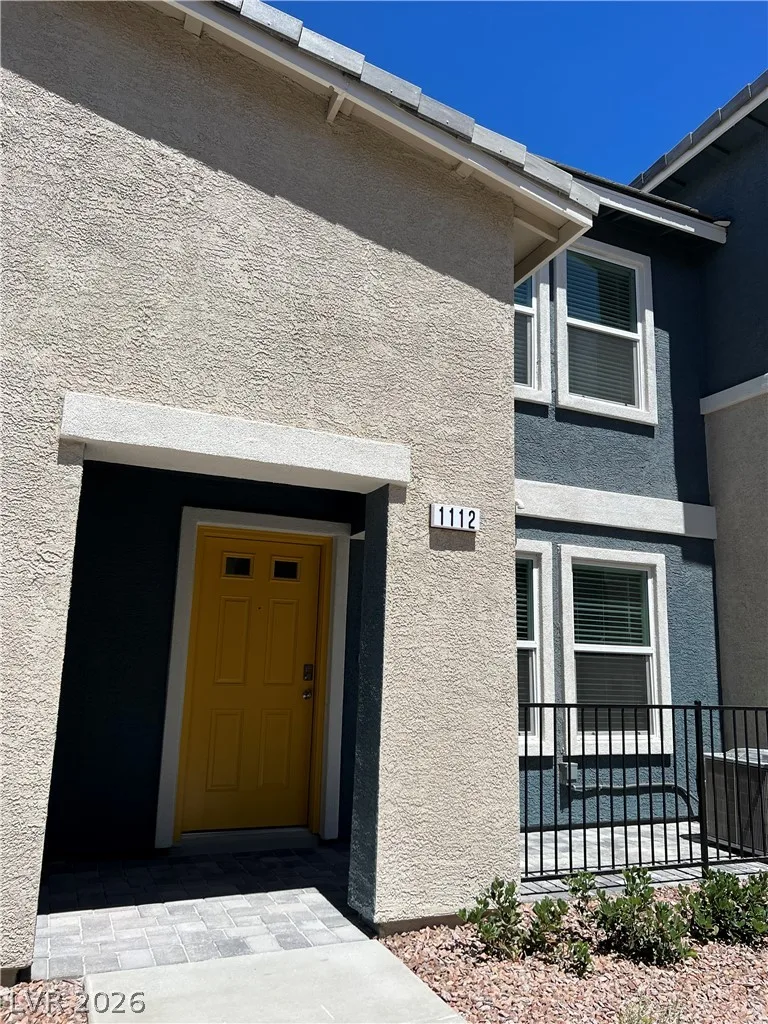 1112 Ruby Sparrow Street — photo 3