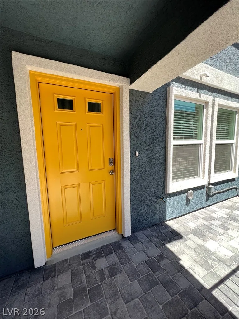1112 Ruby Sparrow Street — photo 4