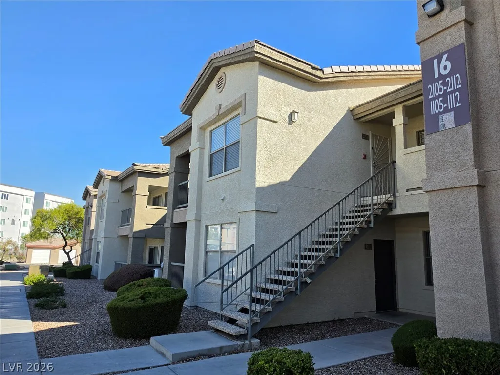 8000 West Badura Avenue 2111 — photo 1