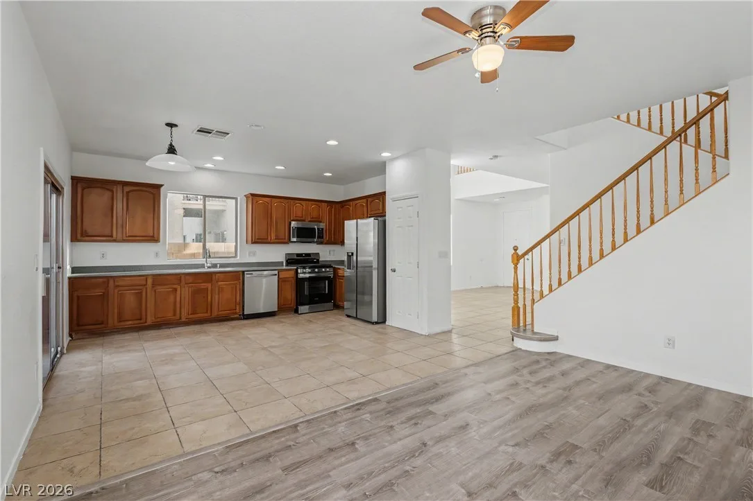 3554 Gloucester Gate Street — photo 2