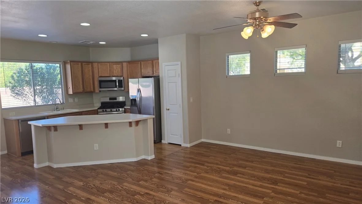 536 Civic Holiday Avenue — photo 3
