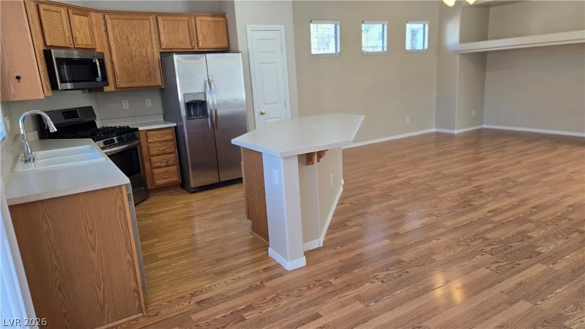 536 Civic Holiday Avenue — photo 4