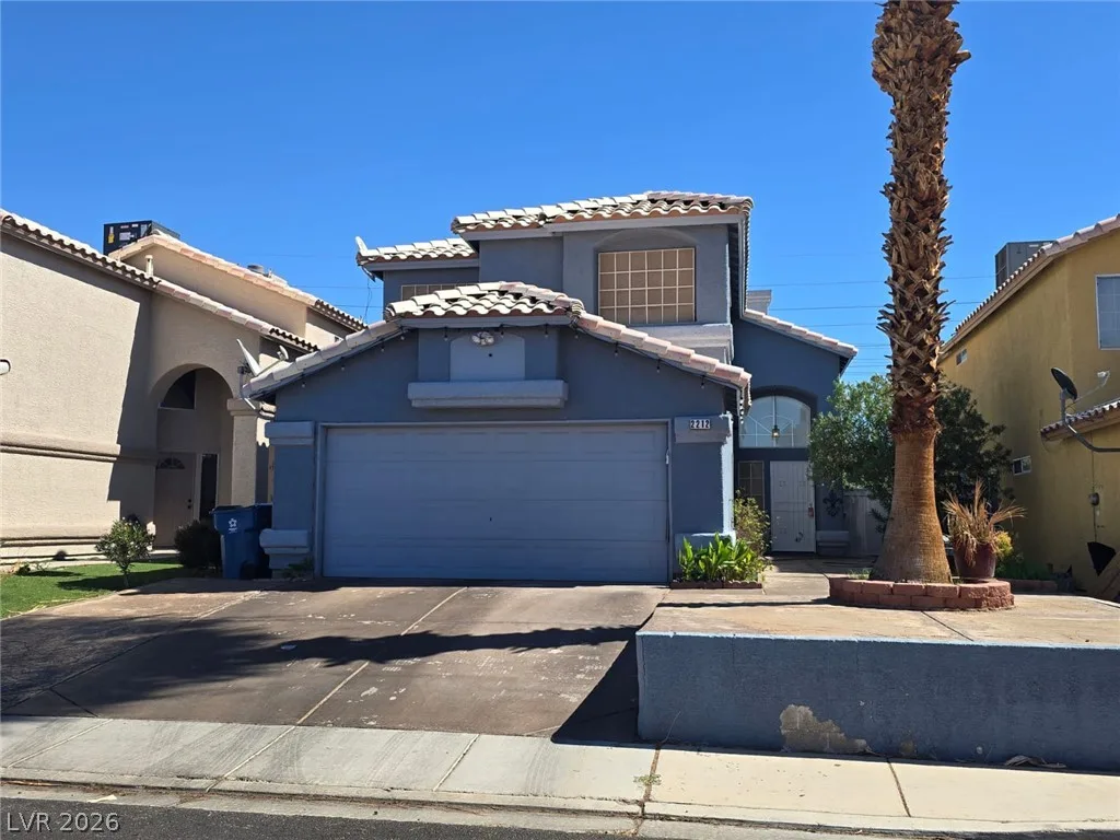 2212 Crowley Way — photo 1