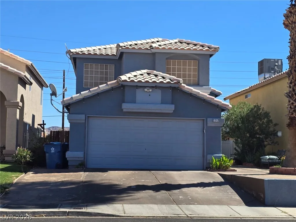 2212 Crowley Way — photo 2
