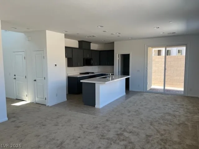 10440 Bagg Avenue — photo 4