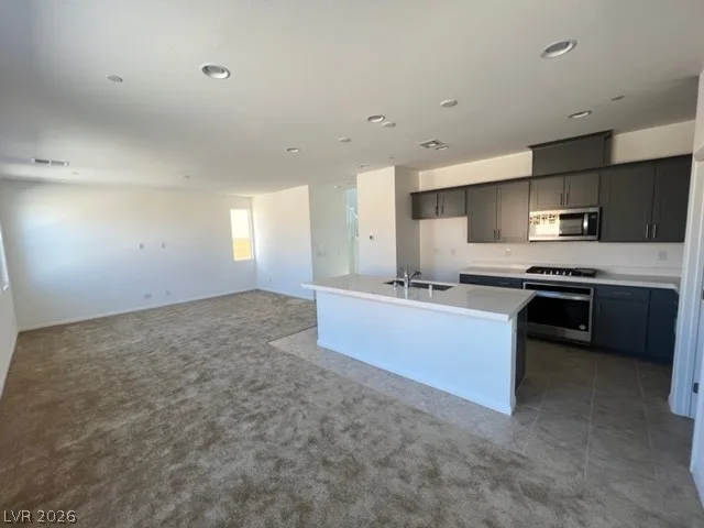 10440 Bagg Avenue — photo 5