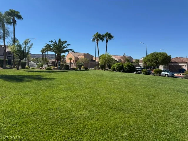 1373 Gran Vista Avenue — photo 4
