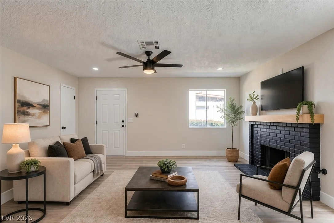 3638 Villa Knolls East Drive — photo 2