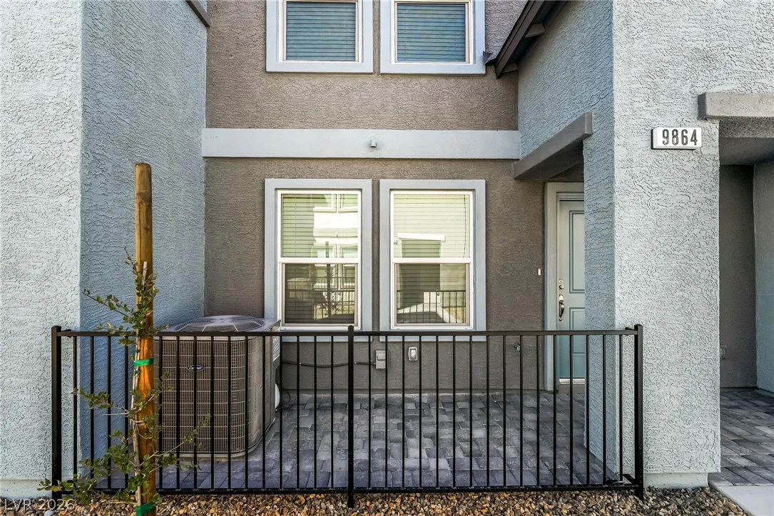 9864 Maple Pass Avenue — photo 3