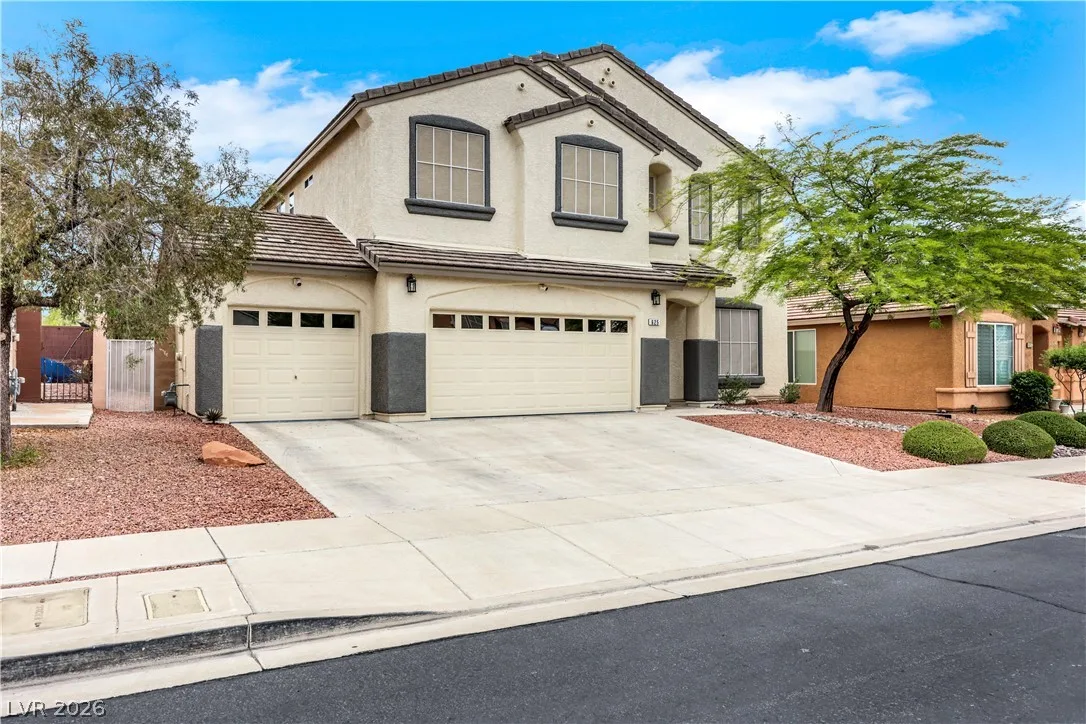 625 Bighorn Creek Street — photo 2
