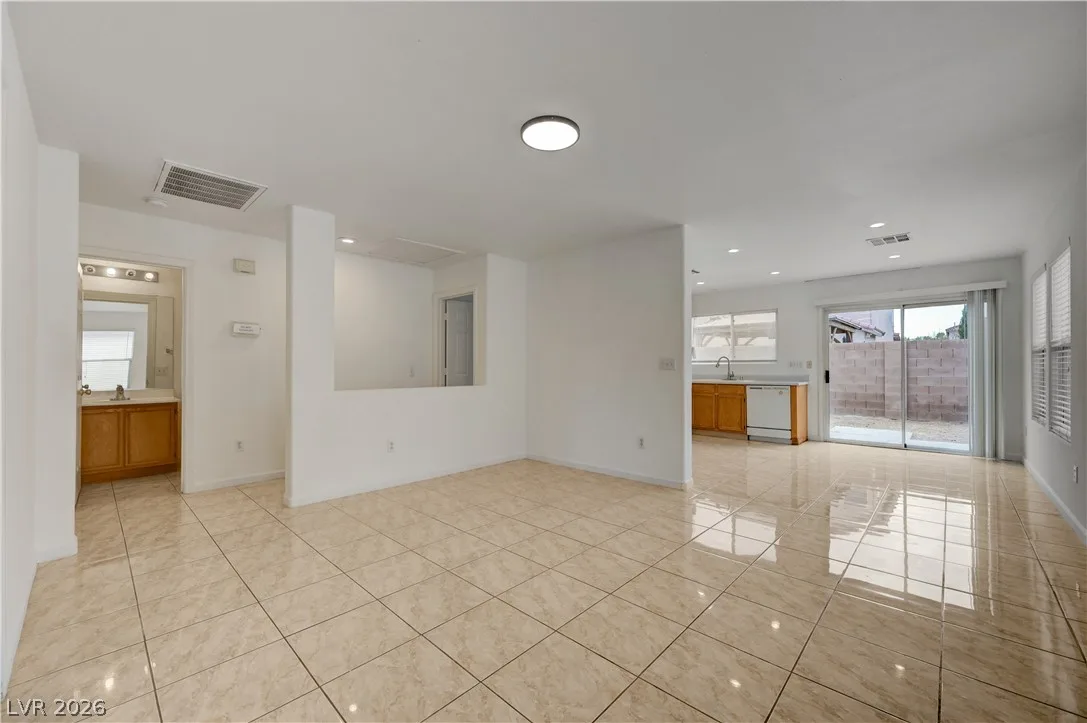 11051 ALORA Street — photo 4