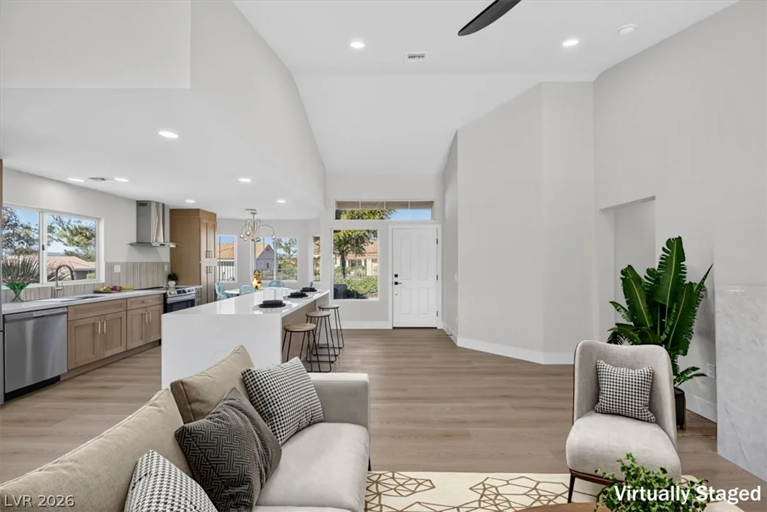 2849 Bluffpoint Drive — photo 2