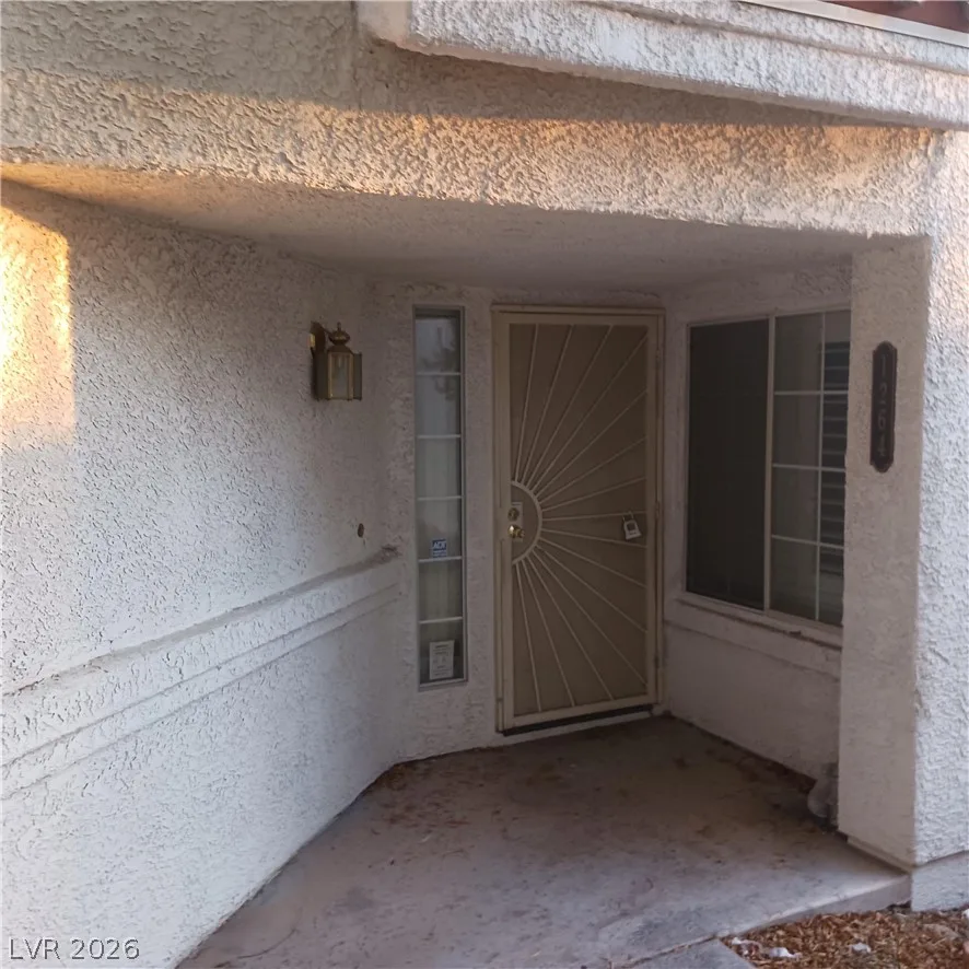 5201 South Torrey Pines Drive 1264 — photo 4