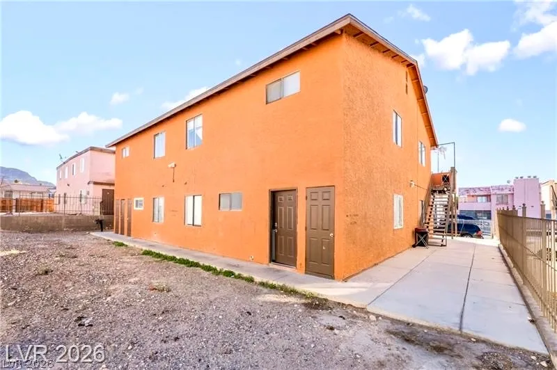 6982 Hopkins Drive — photo 4