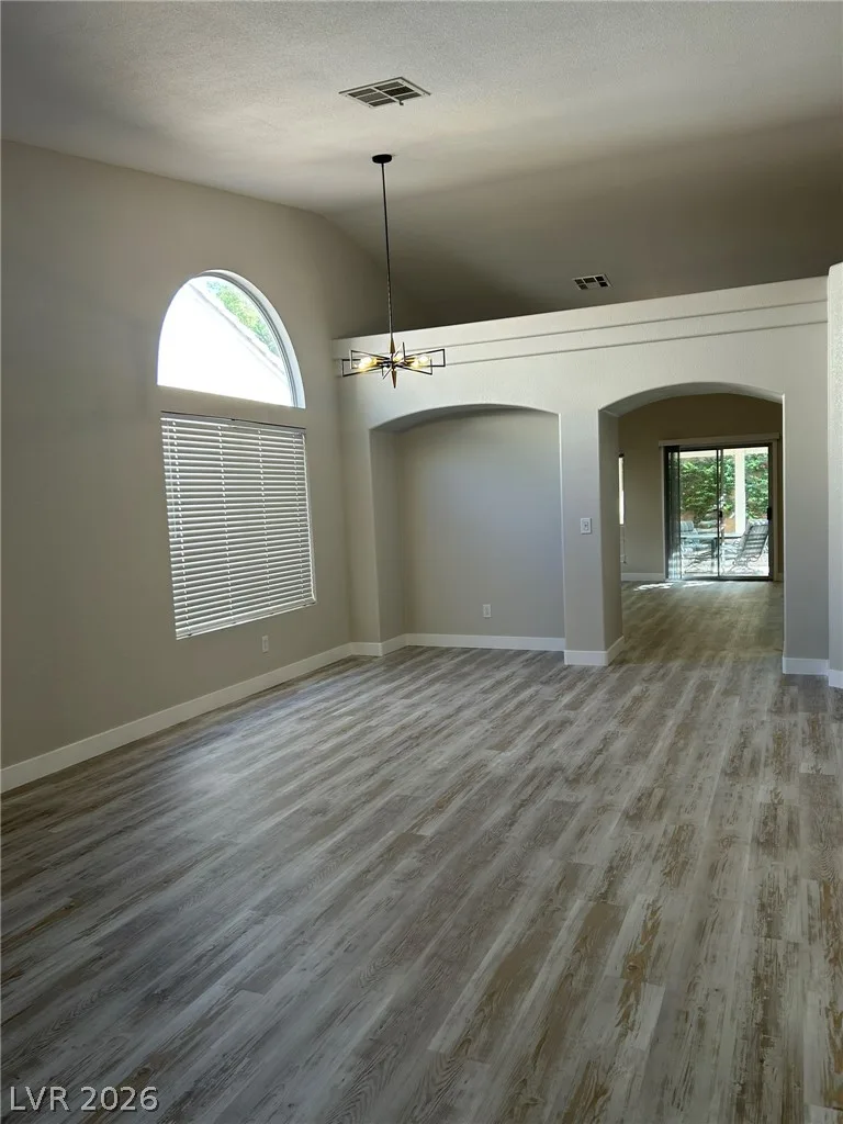 1164 Mirage Lake Street — photo 4