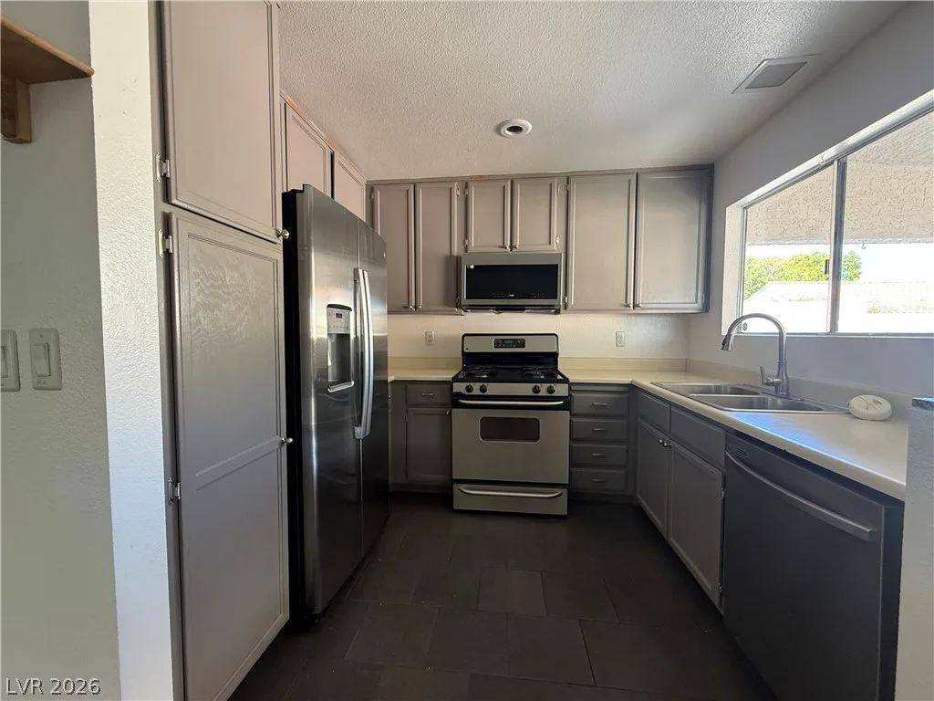 652 Collete Circle Circle — photo 4