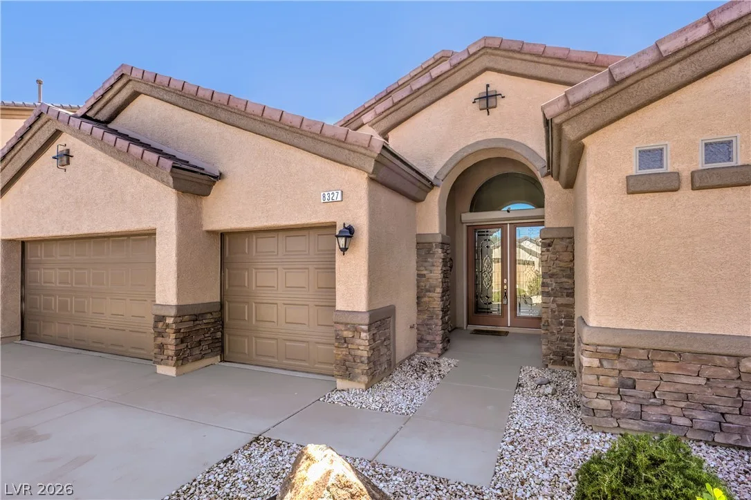 8327 Bowman Woods Circle — photo 2