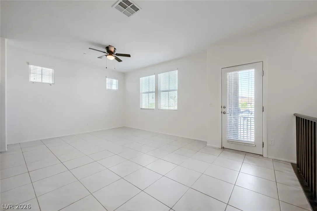 633 Sedum Avenue — photo 3