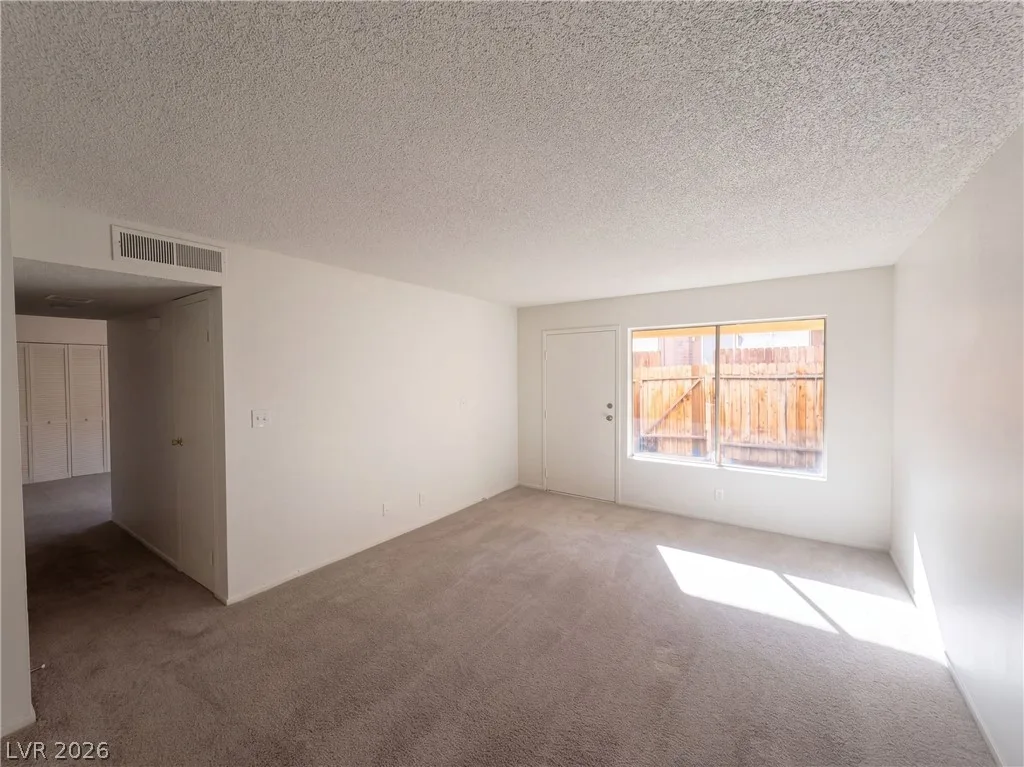 1511 Living Desert Drive B — photo 3