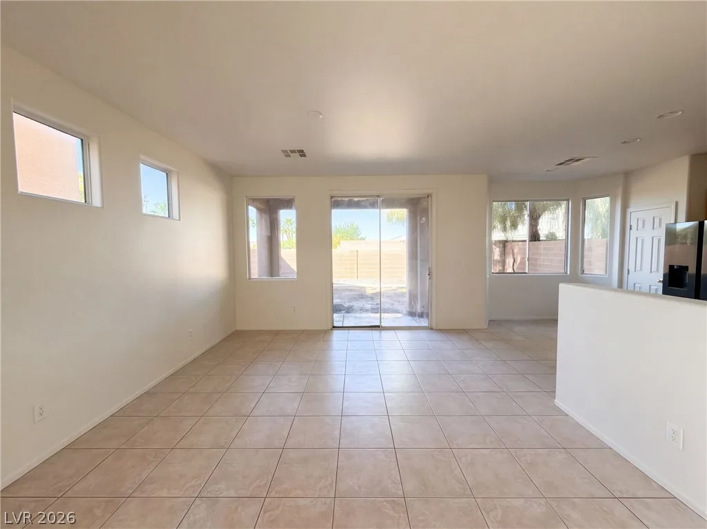 5083 Sagelyn Street — photo 3
