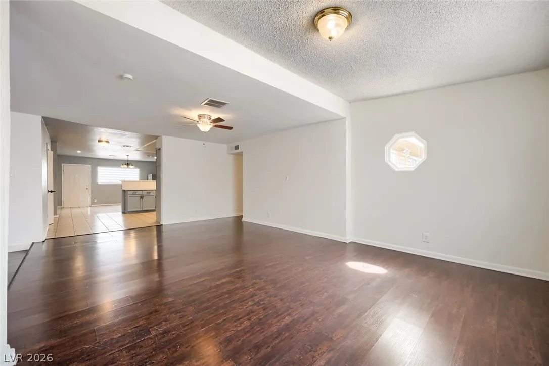 6512 Evergreen Avenue — photo 5