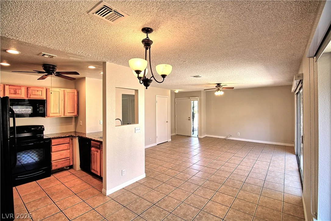 2349 Canfield Drive A — photo 3