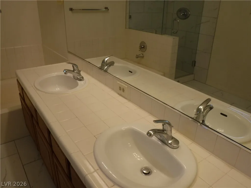 1116 Daytona Lane — photo 4
