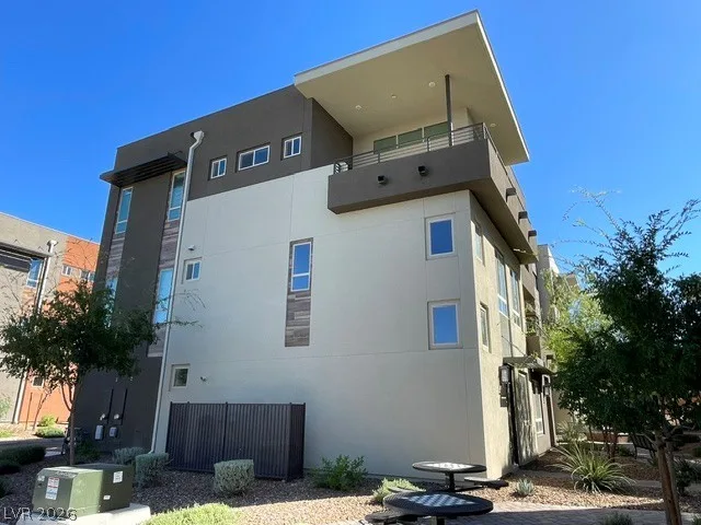 10971 Limeslice Avenue 10971 — photo 2