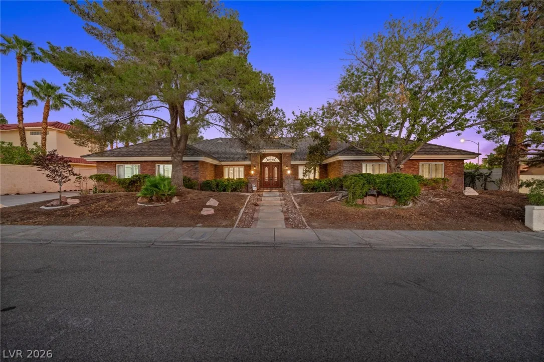 2130 Diamond Bar Drive — photo 1