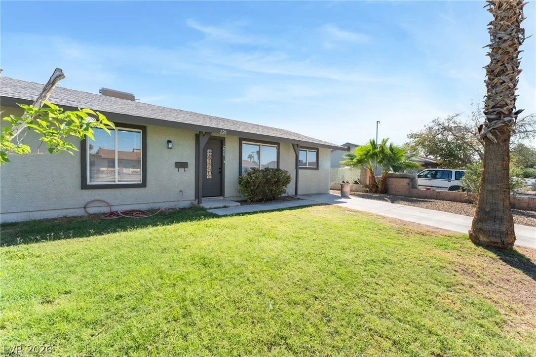 220 Ronald Lane — photo 2