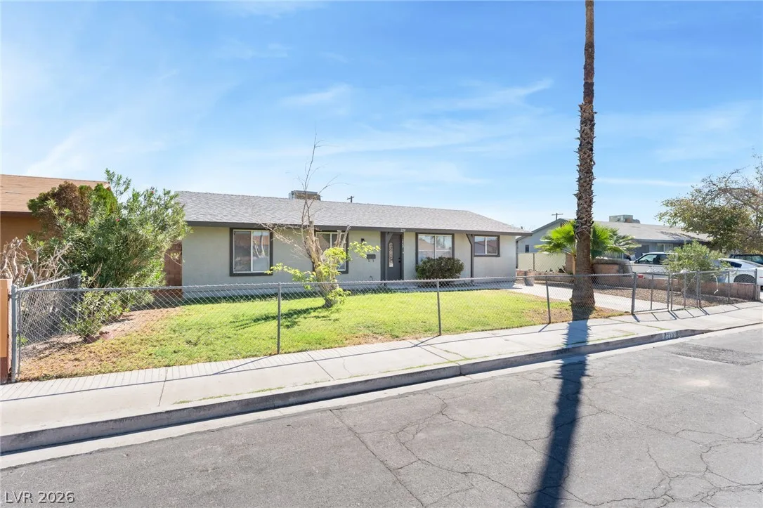 220 Ronald Lane — photo 3