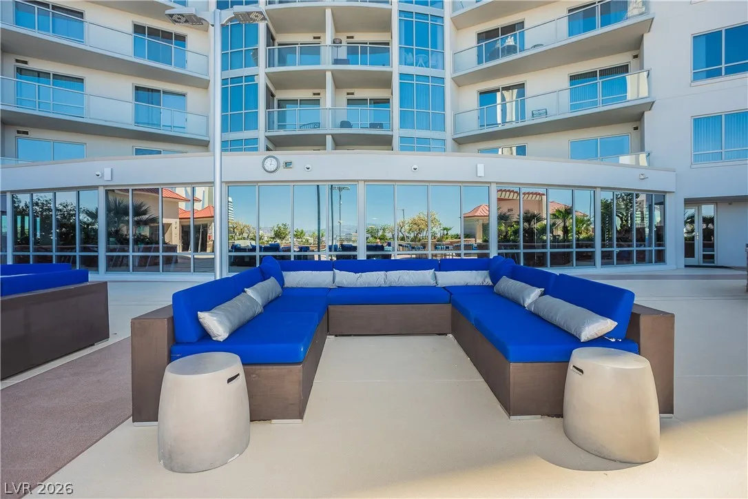 200 West Sahara Avenue 910 — photo 3