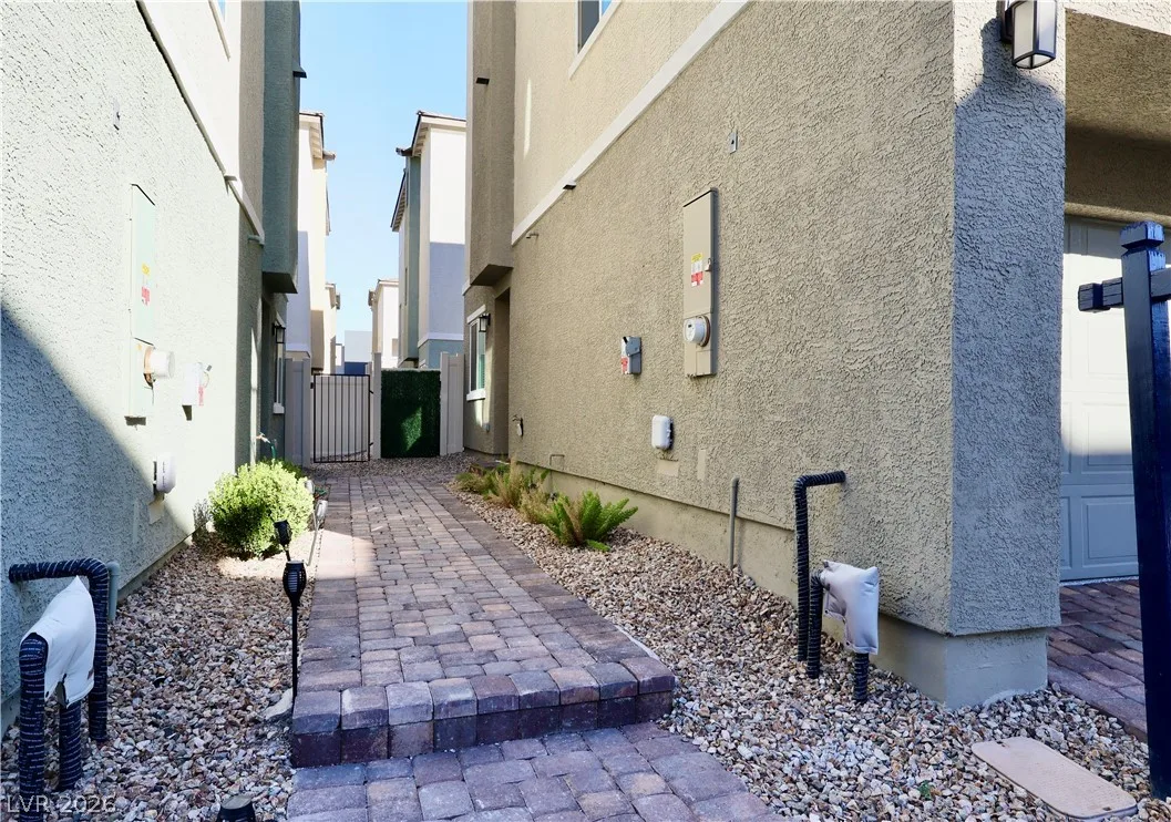6888 Prairie Pearl Street — photo 3
