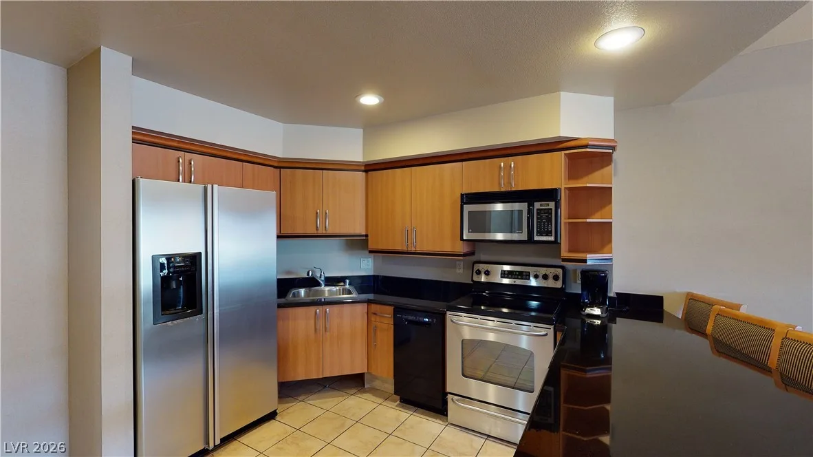 211 East Flamingo Road 202 — photo 3