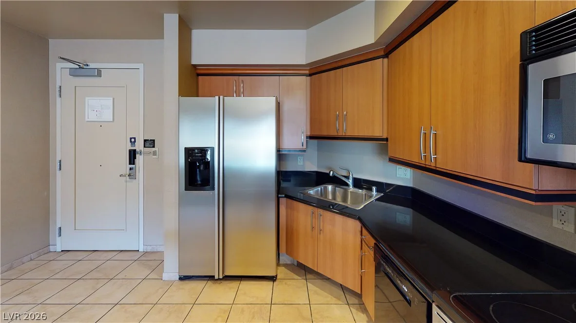 211 East Flamingo Road 202 — photo 4