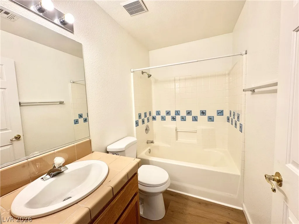 460 Comstock Street — photo 4