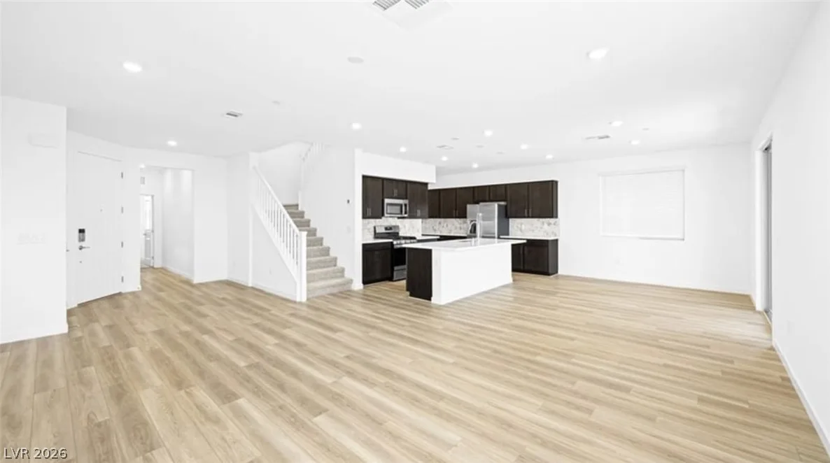 333 Adufe Place — photo 3