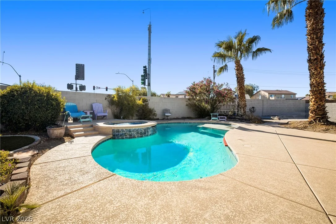 3611 Russian Olive Street — photo 4