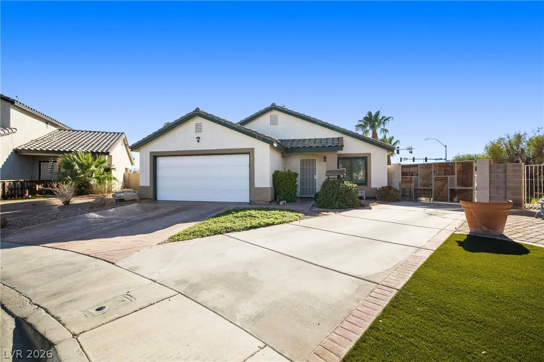 3611 Russian Olive Street — photo 5