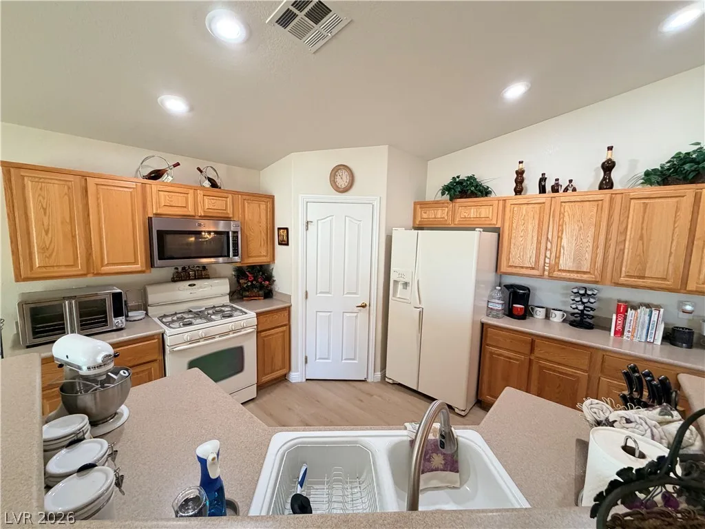3917 Robin Knot Court — photo 4