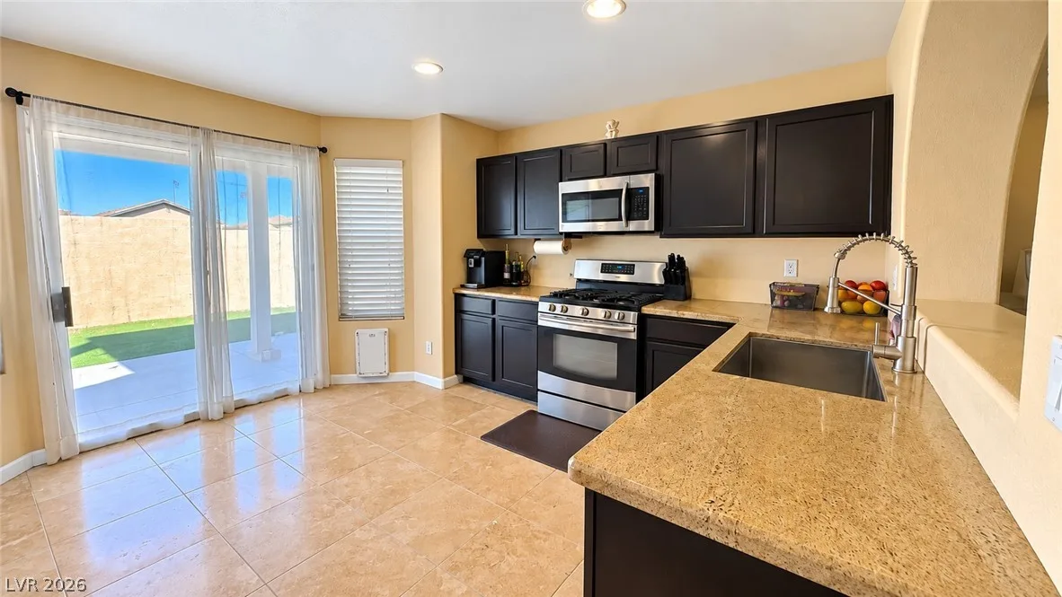 4582 Ordway Drive — photo 3