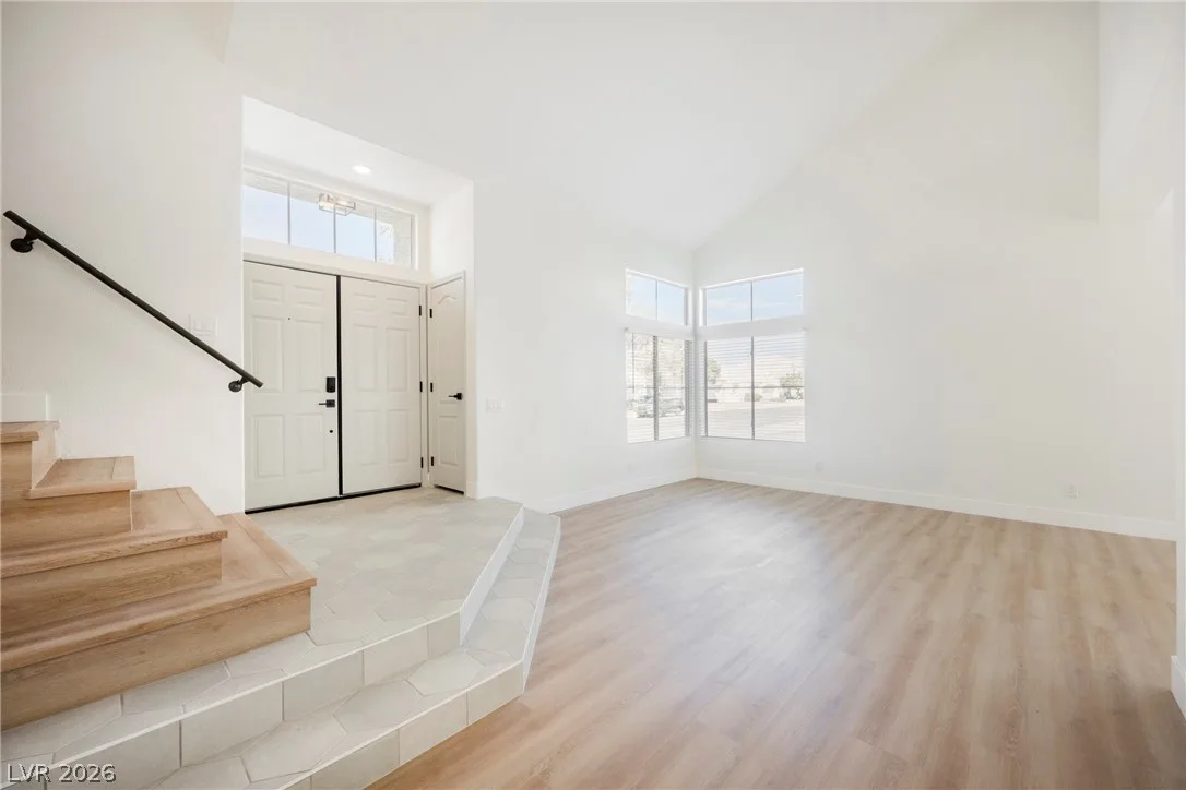 2529 Cortina Avenue — photo 4