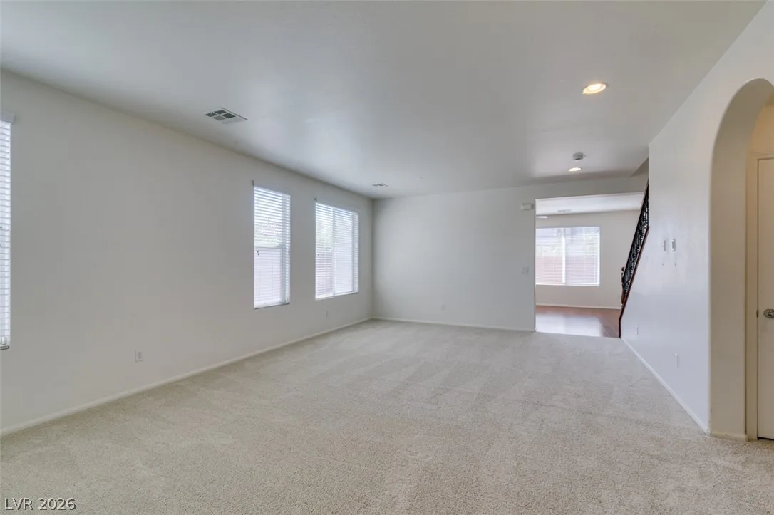 11677 Bradford Commons Drive — photo 4