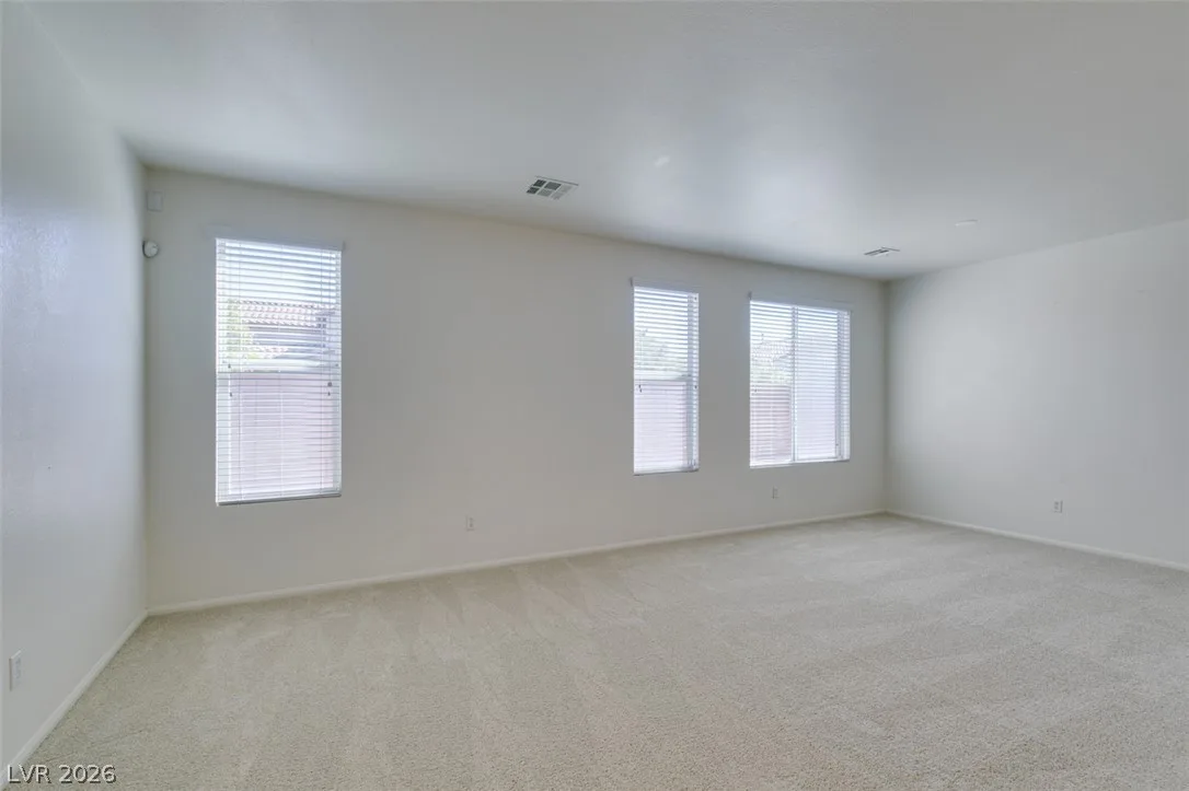 11677 Bradford Commons Drive — photo 5