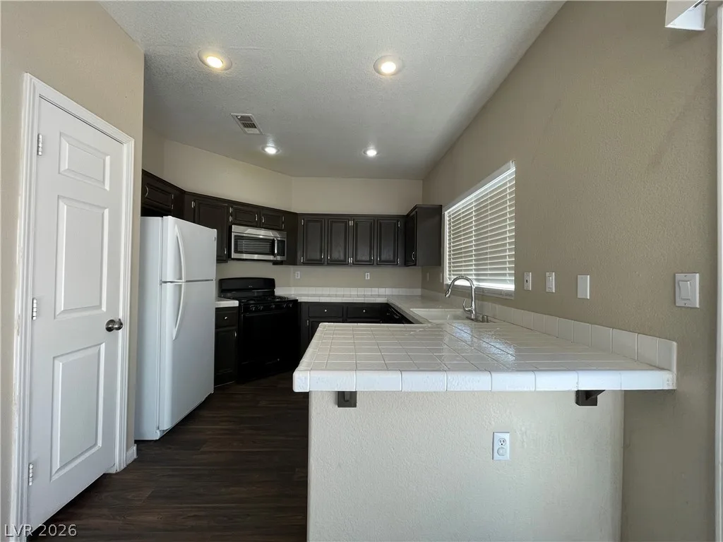 7873 Blue Brook Drive — photo 2
