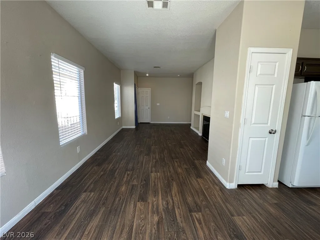 7873 Blue Brook Drive — photo 4