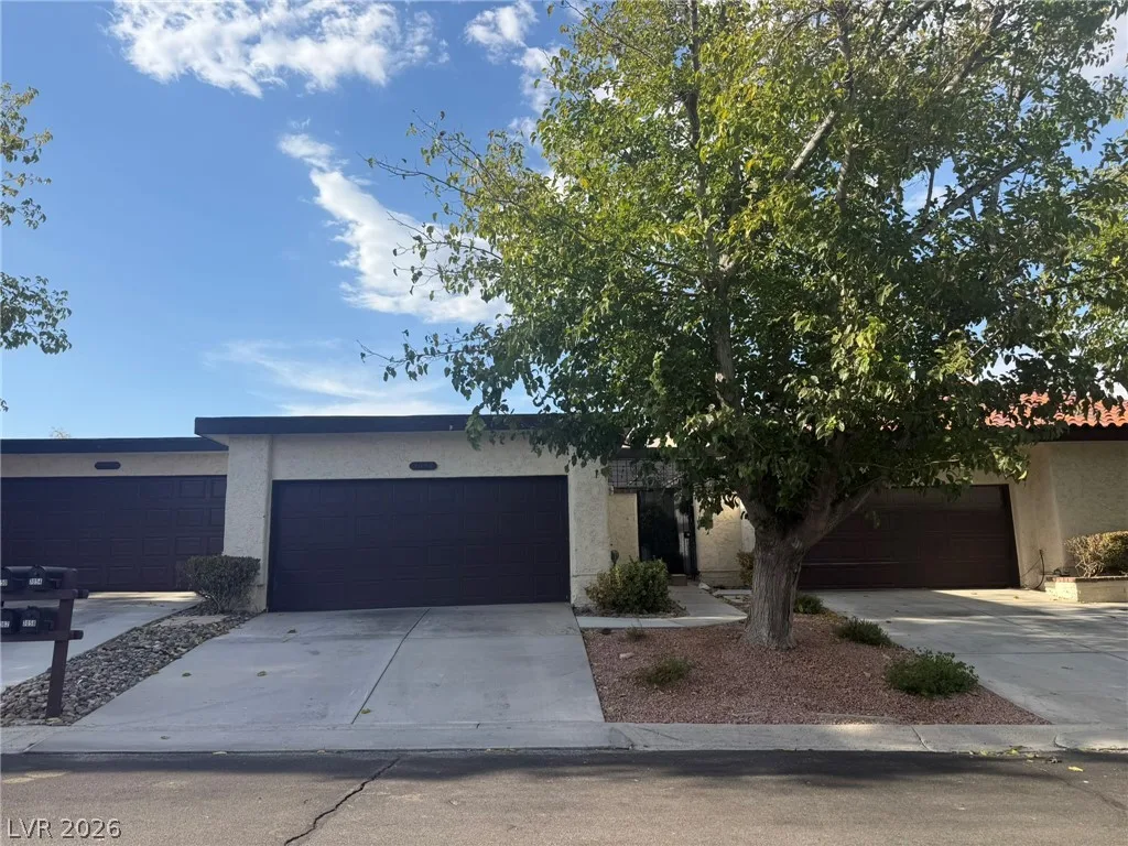 3058 Conquista Court — photo 1