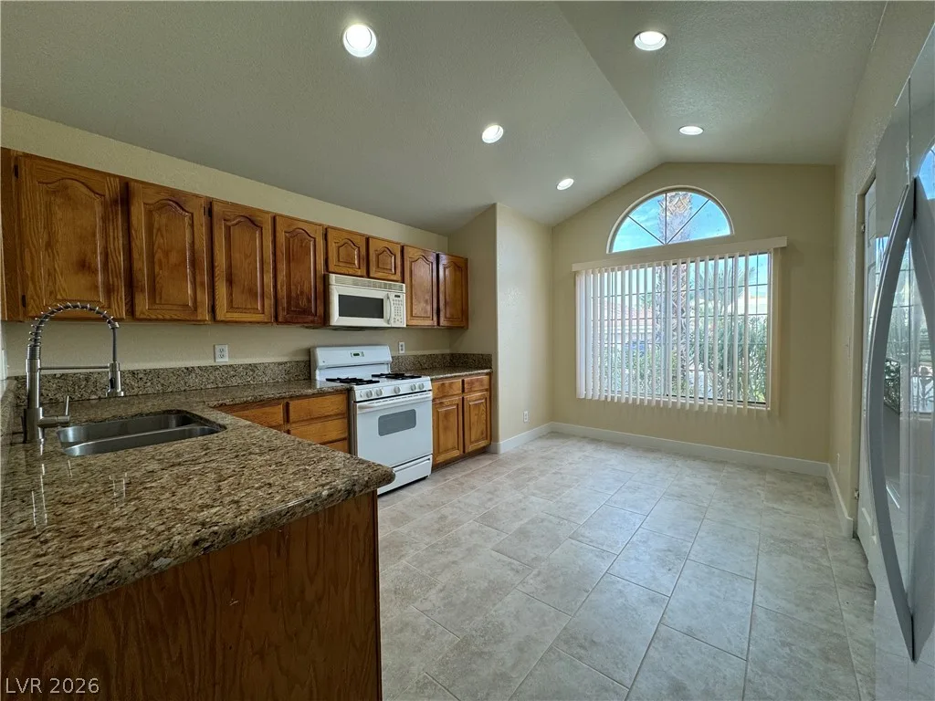 19 Sandwedge Drive — photo 4